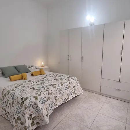 Diadas Breeze Apartment